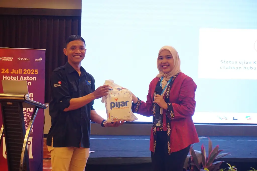 Telkom Dukung Digitalisasi 5 Sekolah Menengah Atas/Kejuruan di Ciayumajakuning
